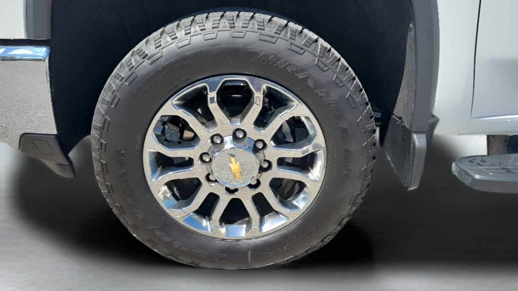 Used 2026 Chevrolet Silverado 2500 LTZ w/ LTZ Plus Package AWD/4WD image 36