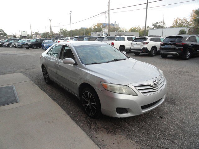 Used 2011 Toyota Camry image 5