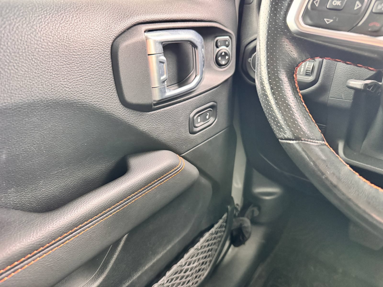 Used 2021 Jeep Gladiator Mojave AWD/4WD image 14