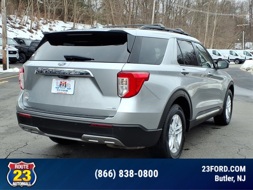 Used 2020 Ford Explorer XLT w/ Equipment Group 202A image 8