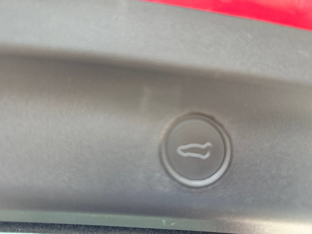 Used 2024 Tesla Model Y Performance AWD/4WD image 22