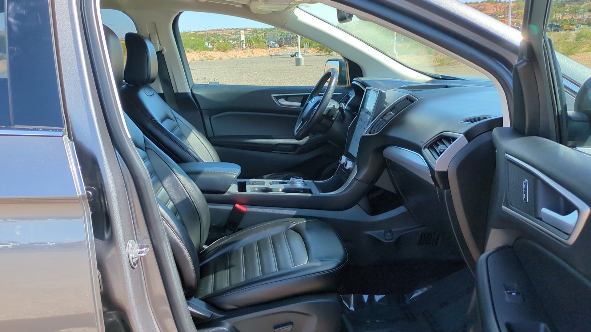 Used 2021 Ford Edge SEL w/ Convenience Package AWD/4WD image 30