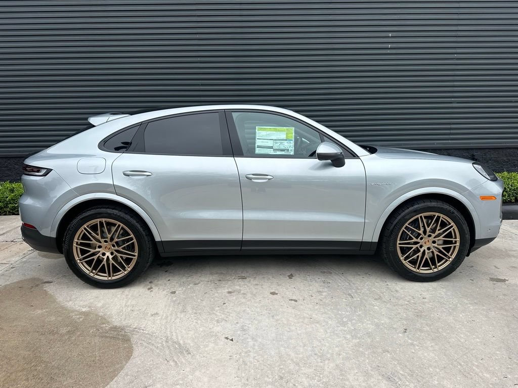 Used 2026 Porsche Cayenne E-Hybrid Coupe AWD/4WD image 10
