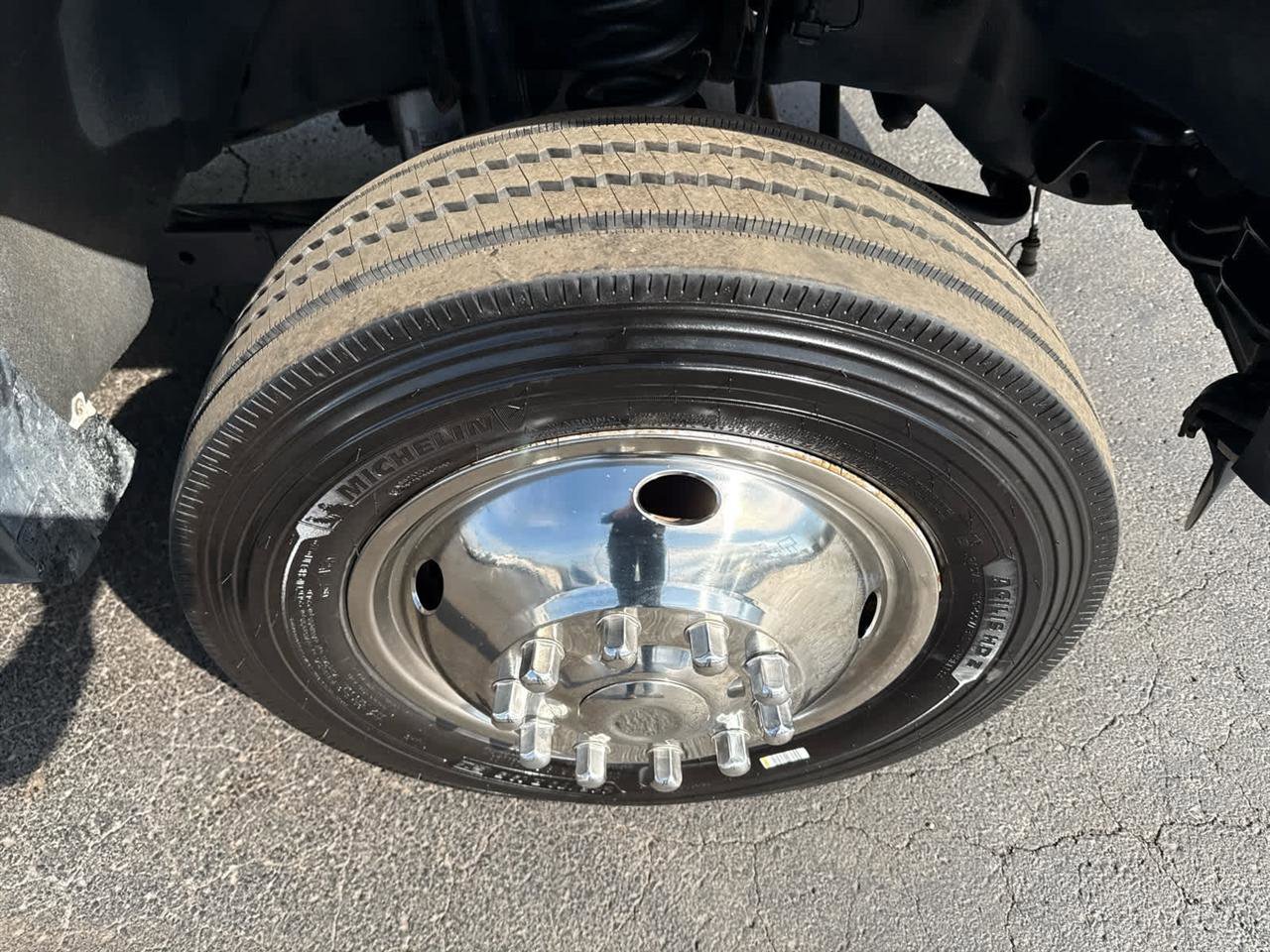 Used 2016 Ford F550 2WD Regular Cab Super Duty image 10