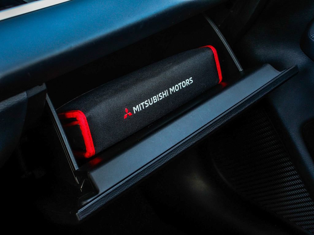 Used 2024 Mitsubishi Outlander SE image 18