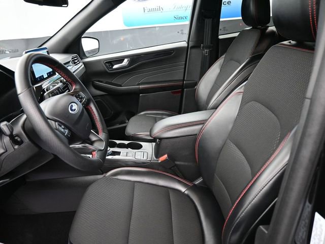Used 2025 Ford Escape ST-Line image 12