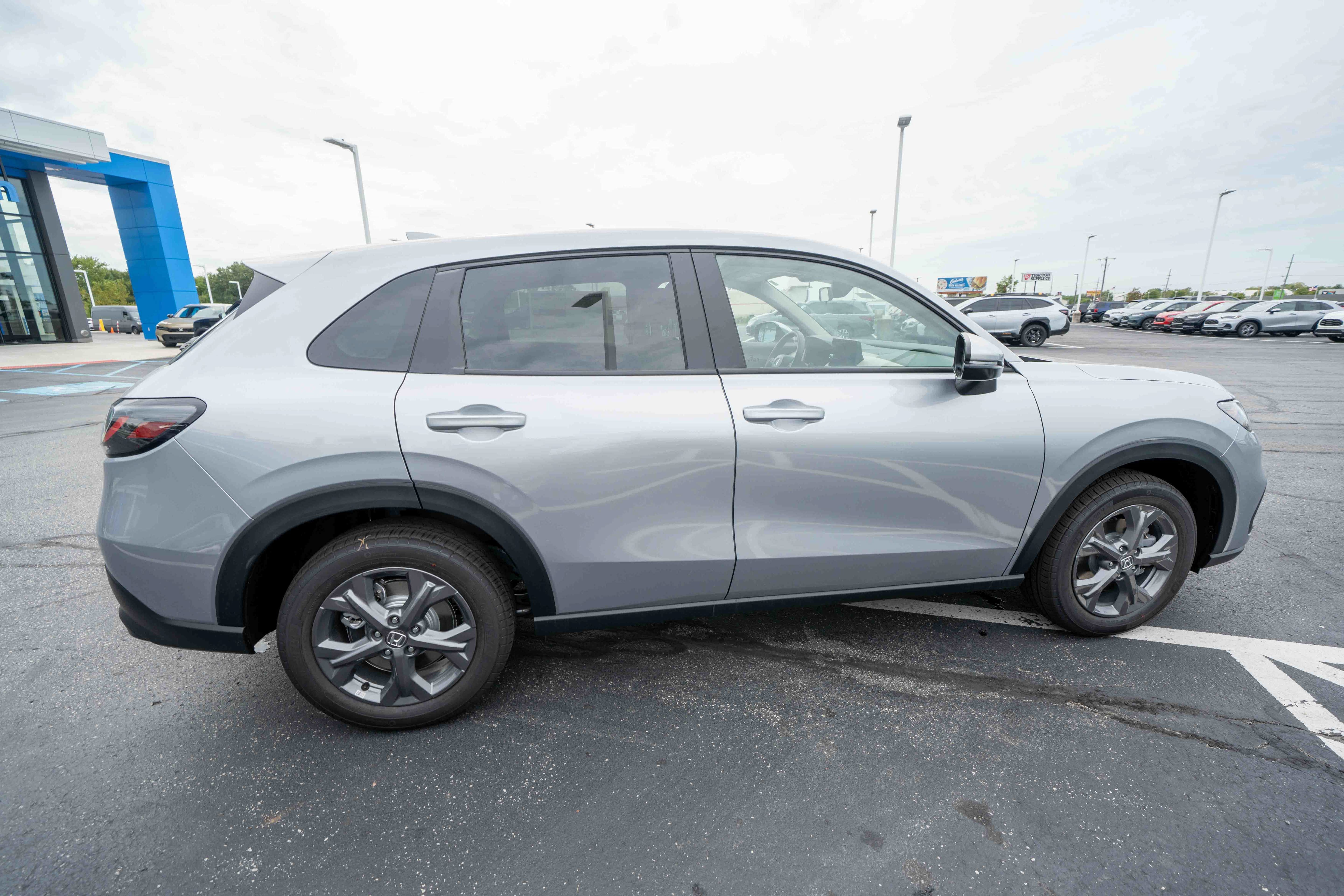New 2027 Honda HR-V LX image 6