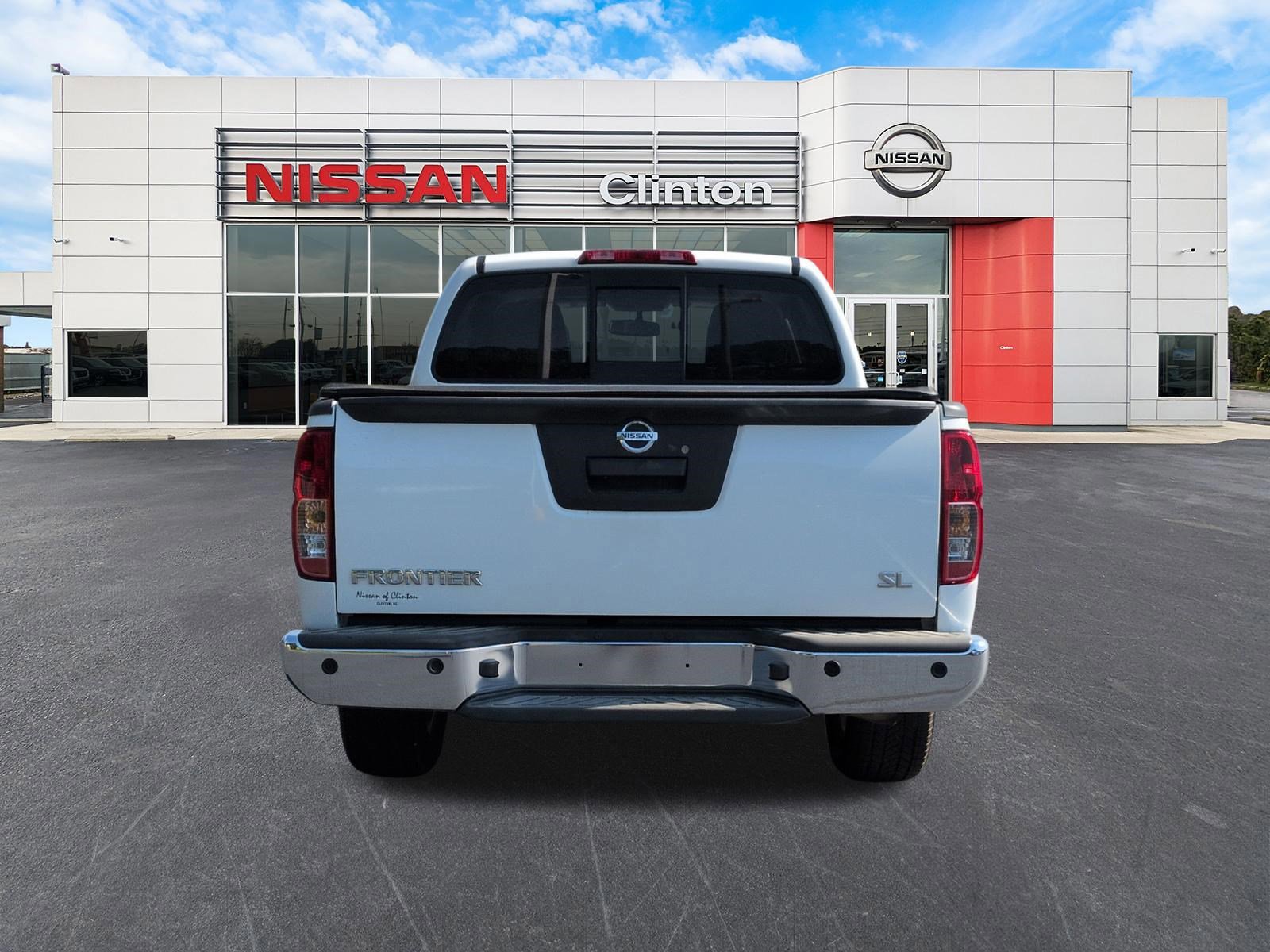 Used 2019 Nissan Frontier SL image 4