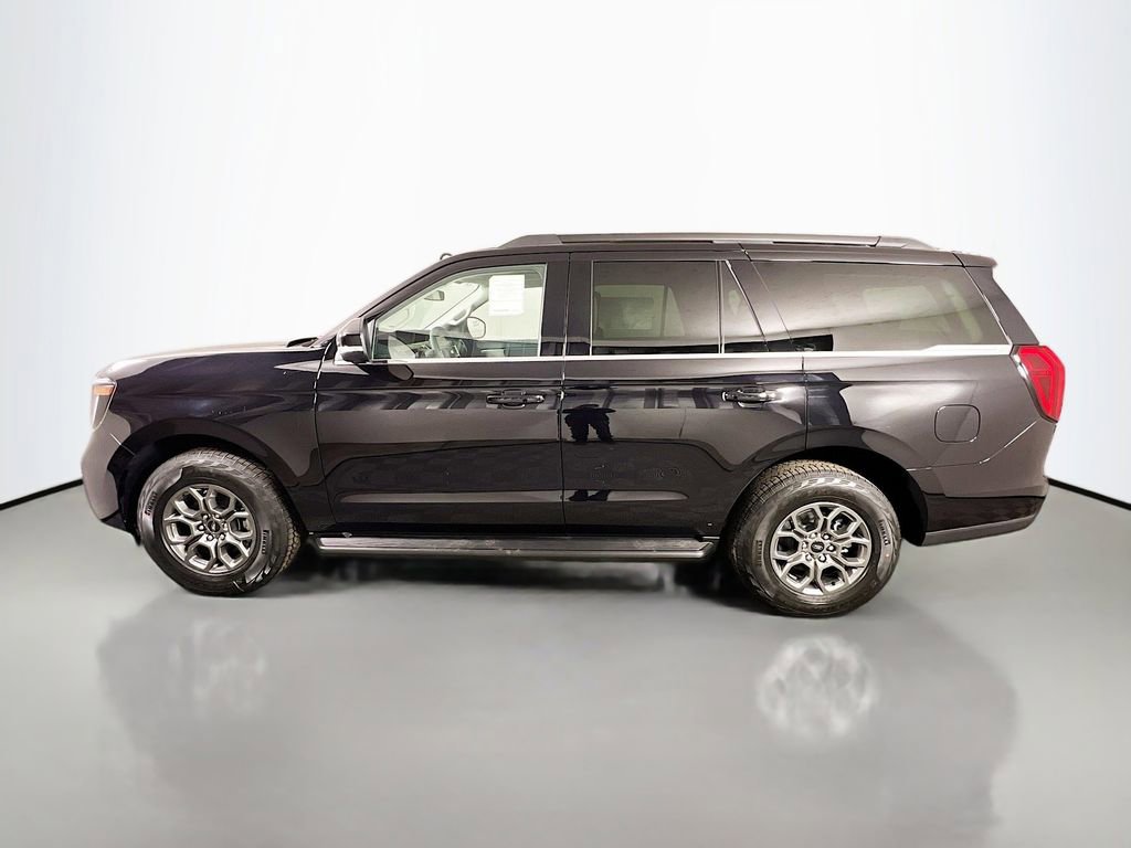 New 2026 Ford Expedition Active image 6