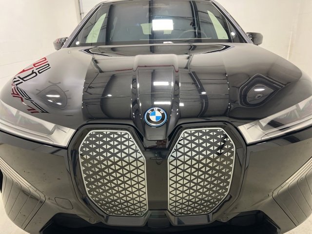 Used 2025 BMW iX xDrive50 image 2