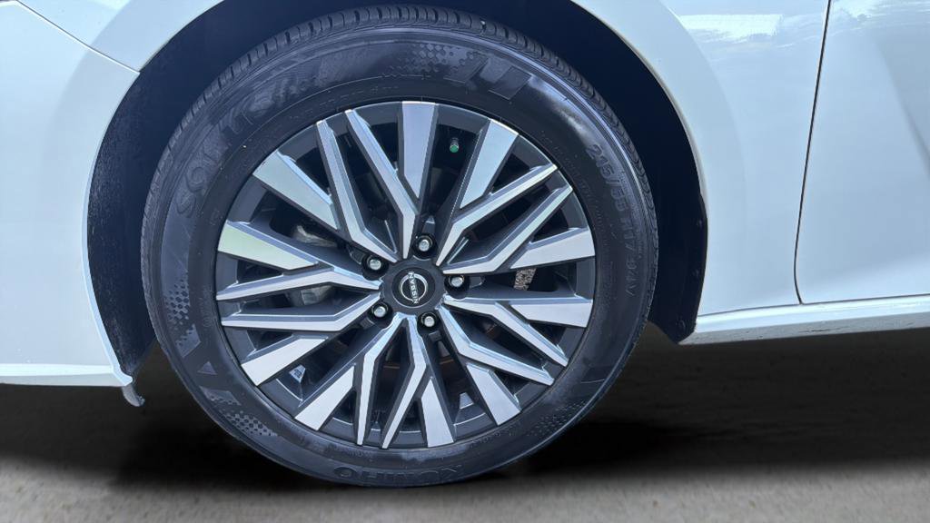 Certified 2024 Nissan Altima 2.5 SV FWD image 25