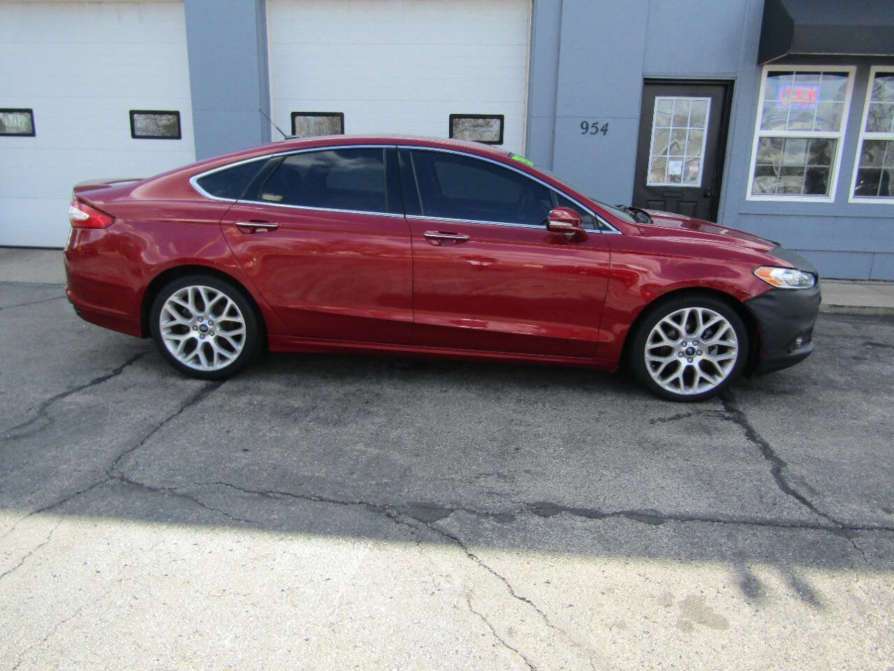 Used 2014 Ford Fusion Titanium image 3