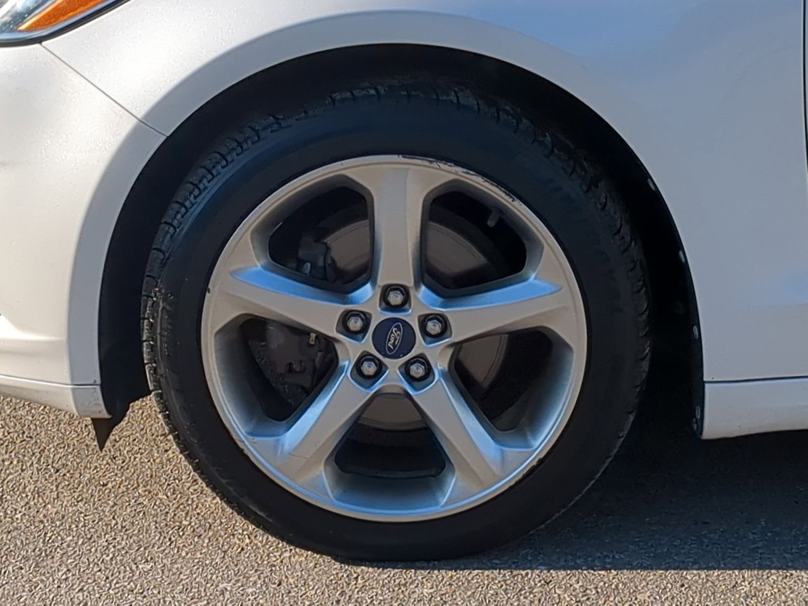 Used 2013 Ford Fusion SE FWD image 18