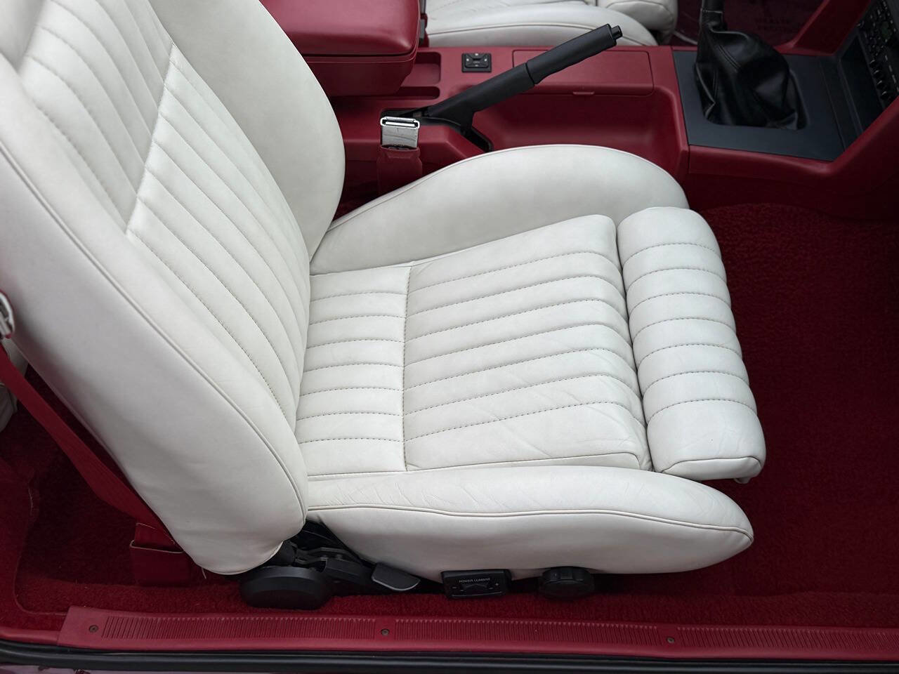 Used 1988 Ford Mustang GT image 89