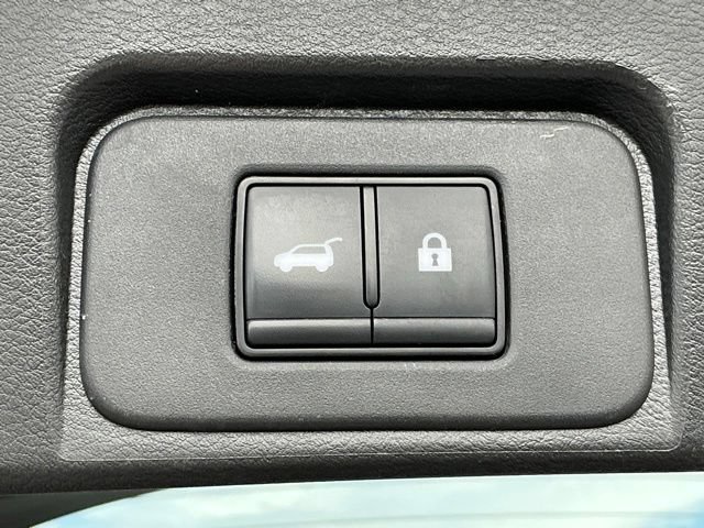 Used 2024 Nissan Rogue SV AWD/4WD image 21