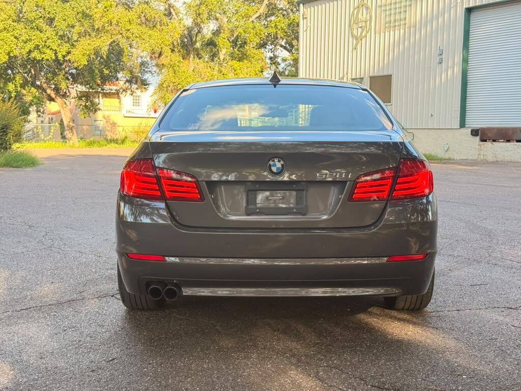 Used 2012 BMW 528i Sedan RWD image 5