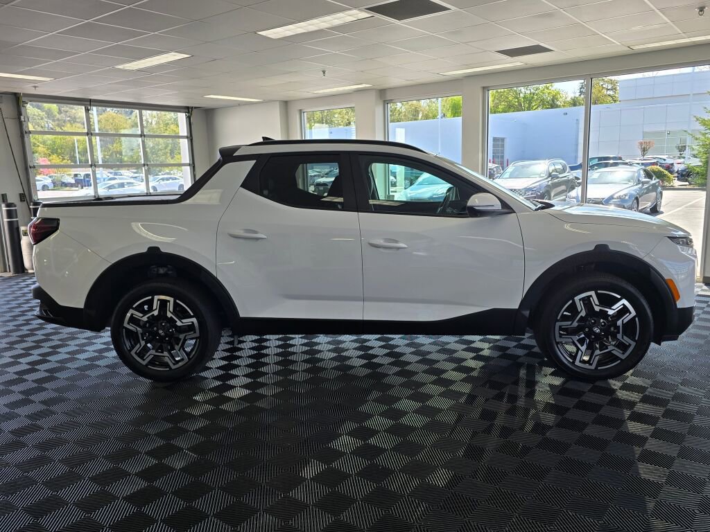 Used 2025 Hyundai Santa Cruz Limited image 3