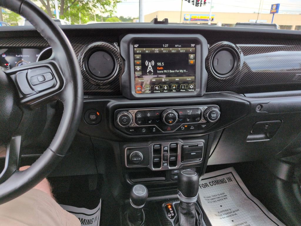 Used 2021 Jeep Gladiator Willys image 17