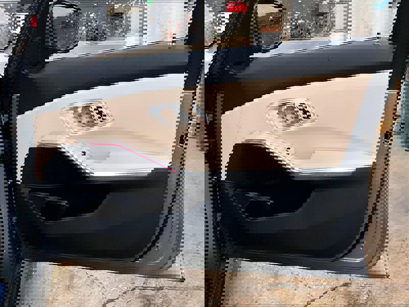 Used 2025 BMW 330i Sedan w/ Premium Package RWD image 25