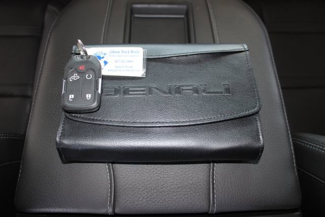 Used 2022 GMC Sierra 2500 Denali w/ Denali Black Diamond Edition AWD/4WD image 32