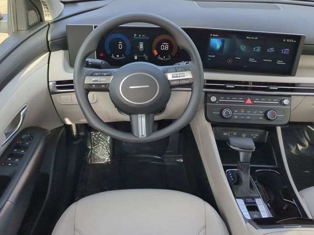 New 2025 Hyundai Tucson SE image 16