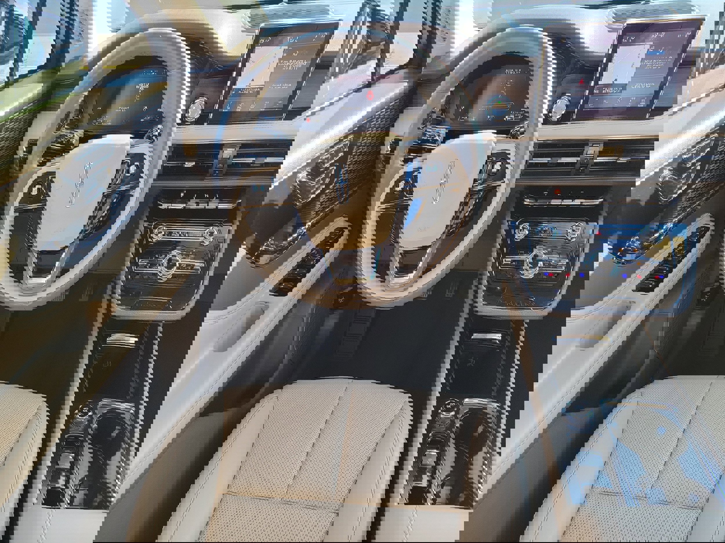 Used 2022 Lincoln Corsair Reserve w/ Equipment Group 201A image 14