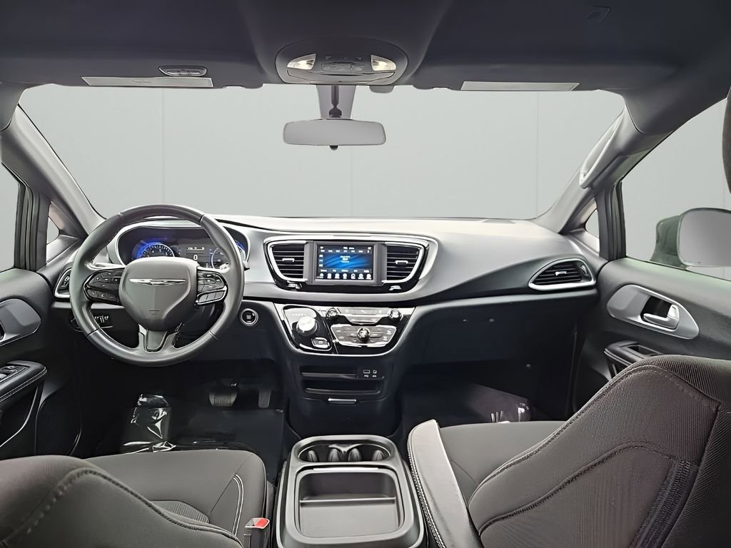 Used 2018 Chrysler Pacifica Touring Plus w/ S Appearance Package image 22