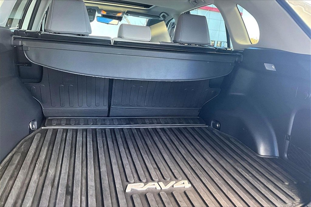 Certified 2020 Toyota RAV4 Limited image 25