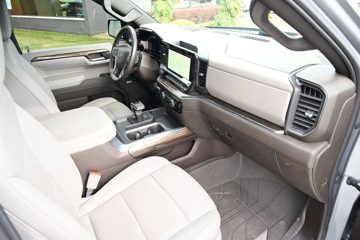 Used 2024 Chevrolet Silverado 1500 RST image 45