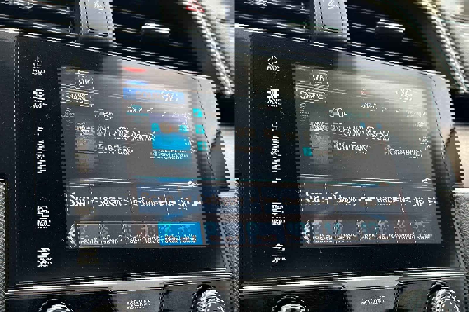 Used 2018 Honda Civic Touring image 17