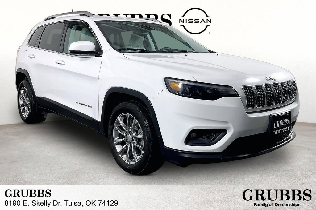 Used 2020 Jeep Cherokee Latitude Plus w/ Comfort/Convenience Group