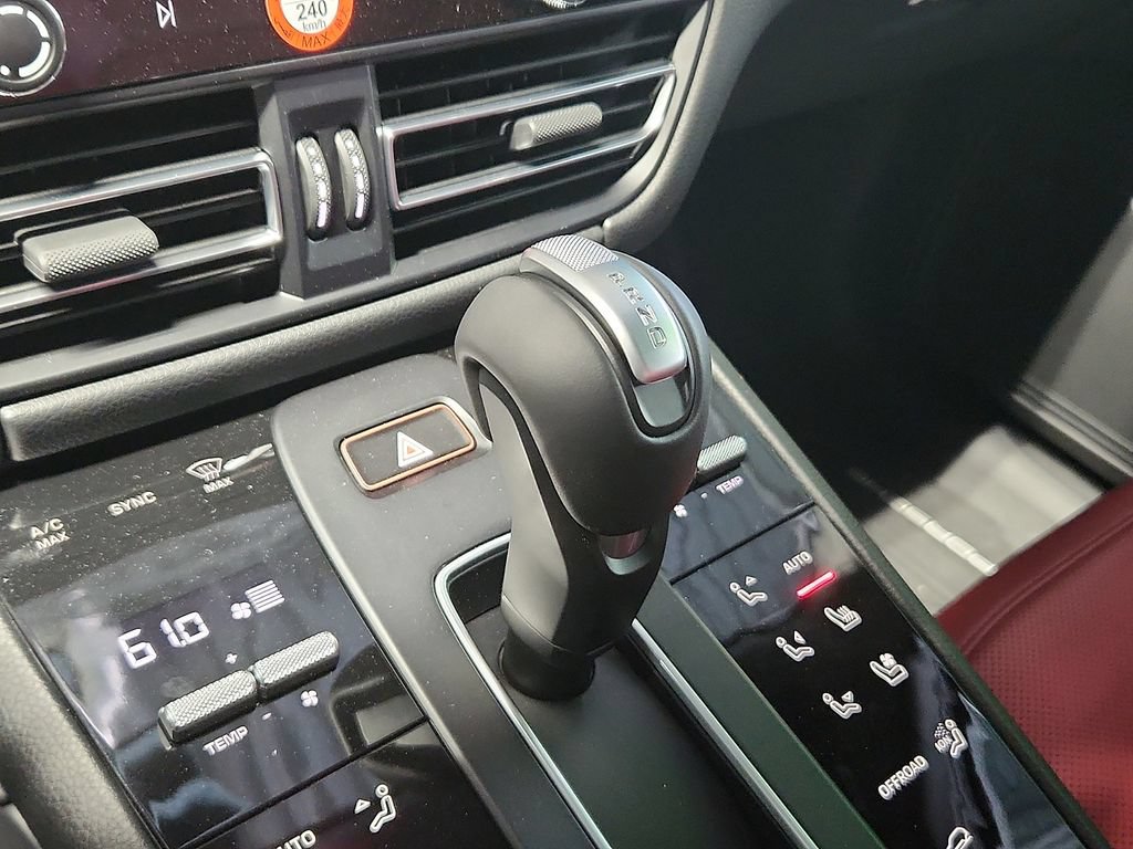 New 2026 Porsche Macan Turbo AWD/4WD image 14