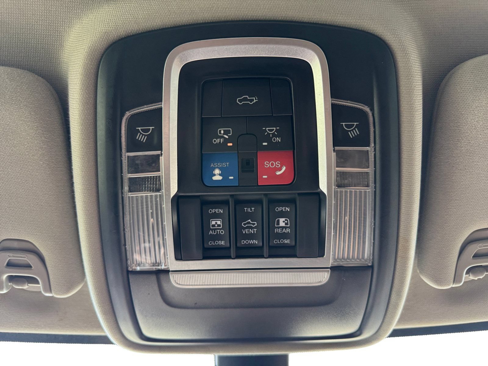 Used 2023 RAM 2500 Limited AWD/4WD image 27