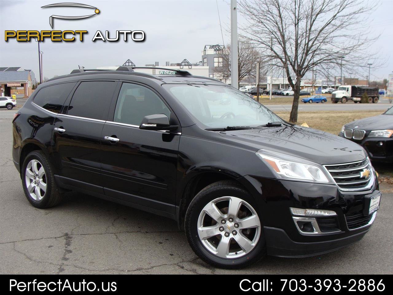 Used 2017 Chevrolet Traverse LT w/ Style and Technology Package