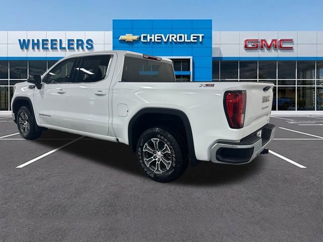 New 2026 GMC Sierra 1500 SLE image 3