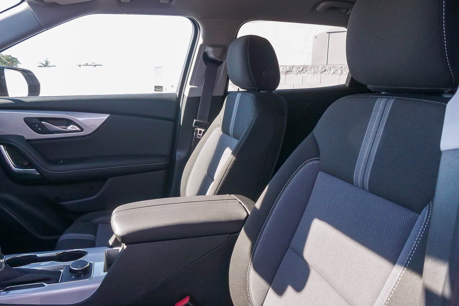 New 2025 Chevrolet Blazer LT w/ Convenience Package image 17