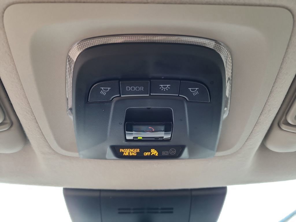 Used 2023 Toyota Corolla Cross LE image 34