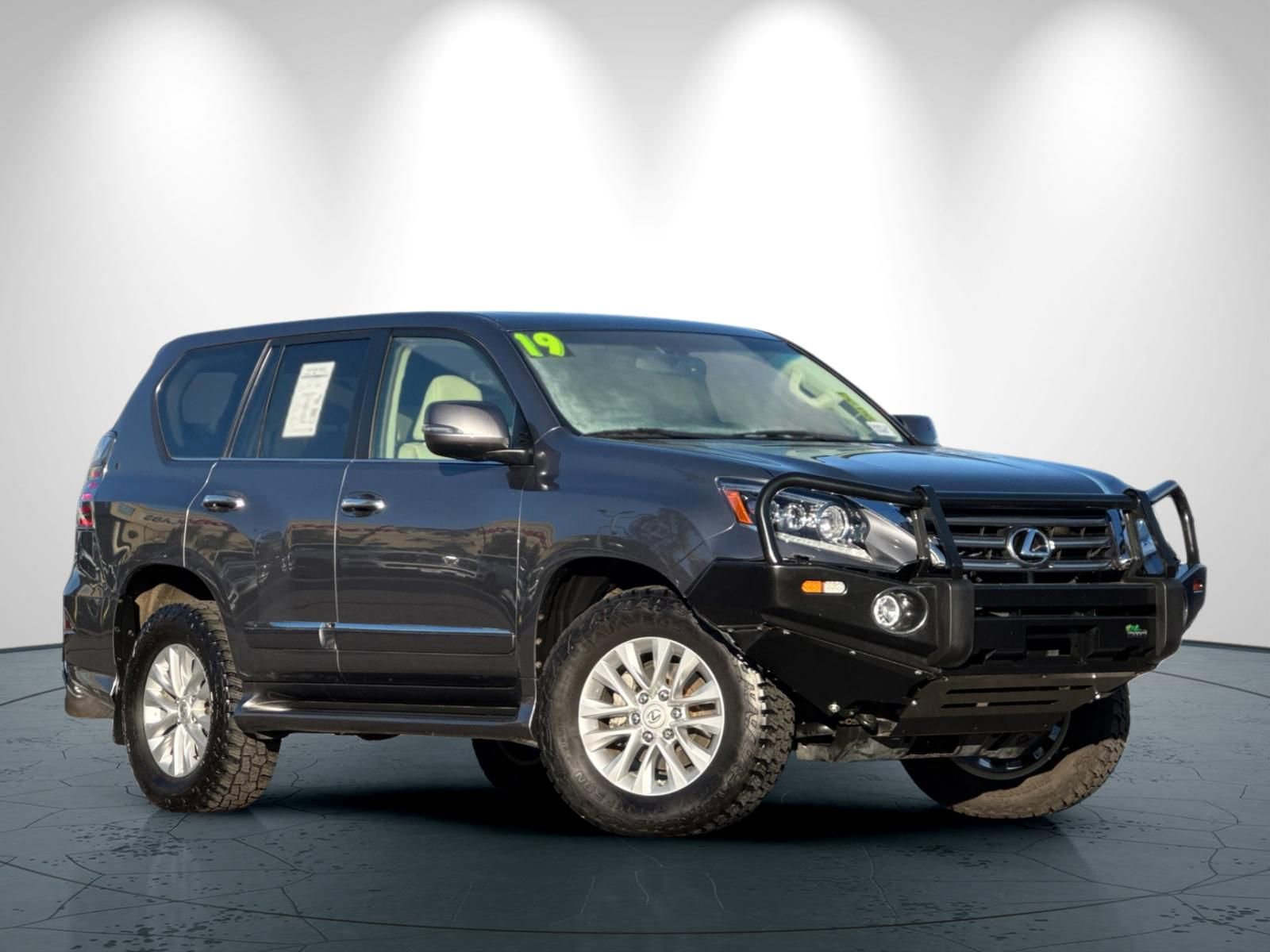 Used 2019 Lexus GX 460 Premium w/ Premium Package image 2