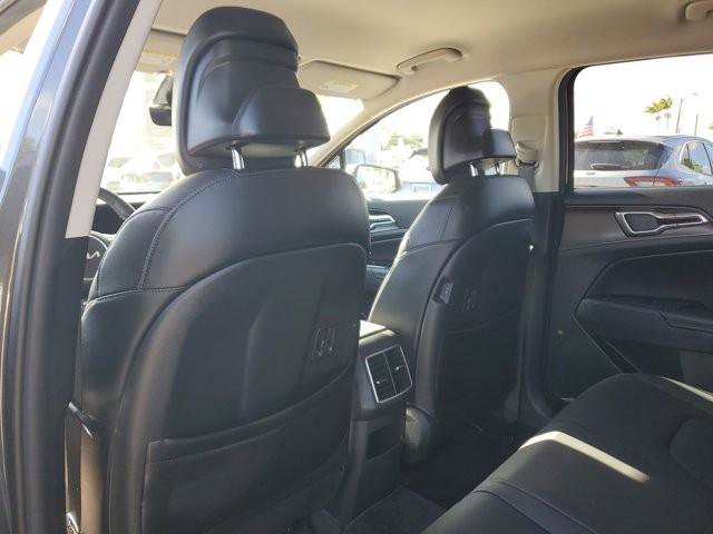 Used 2023 Kia Sportage EX image 18