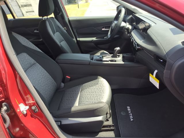 New 2026 Nissan Sentra SV w/ SV Convenience Package FWD image 31