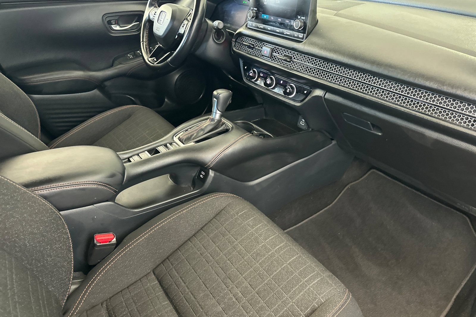Certified 2025 Honda HR-V Sport image 16