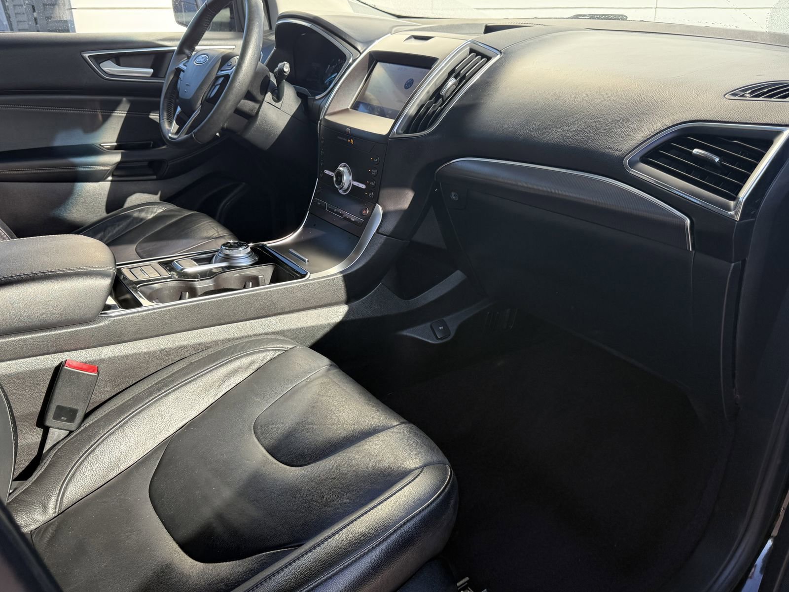 Used 2020 Ford Edge Titanium image 10