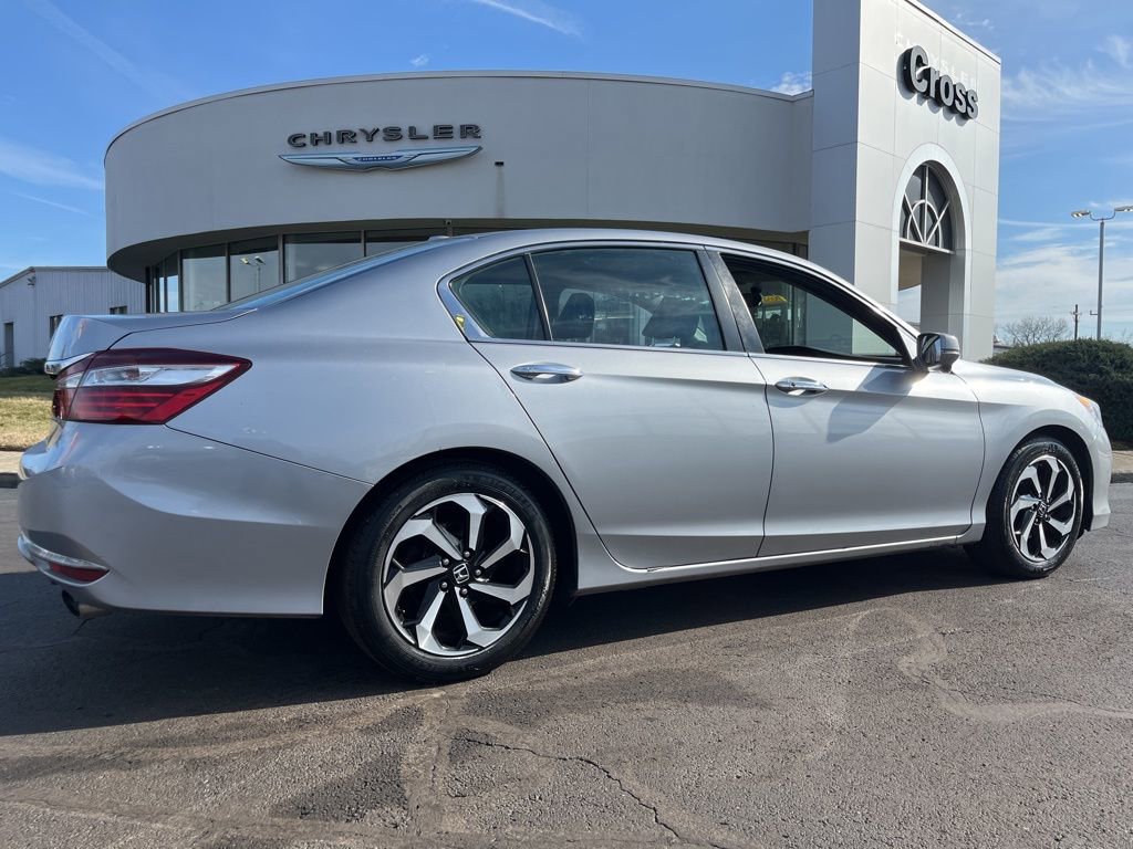 Used 2016 Honda Accord EX image 39