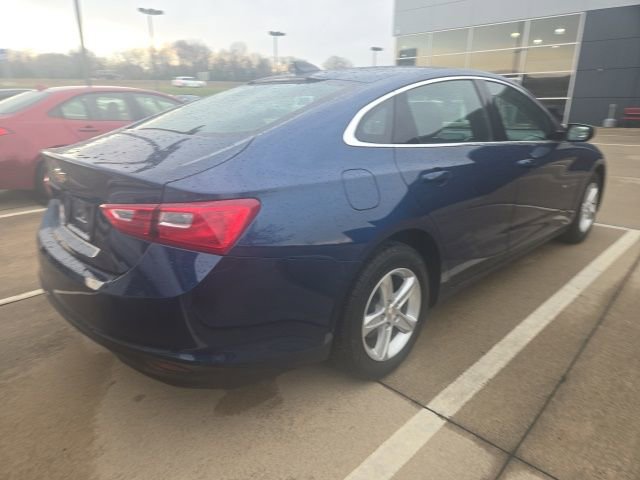 Used 2019 Chevrolet Malibu LS w/ LPO, Convenience Package 1 image 4