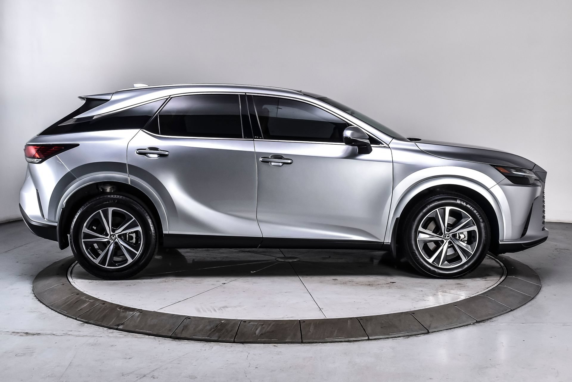 Used 2024 Lexus RX 350 Premium w/ Convenience Package AWD/4WD image 7