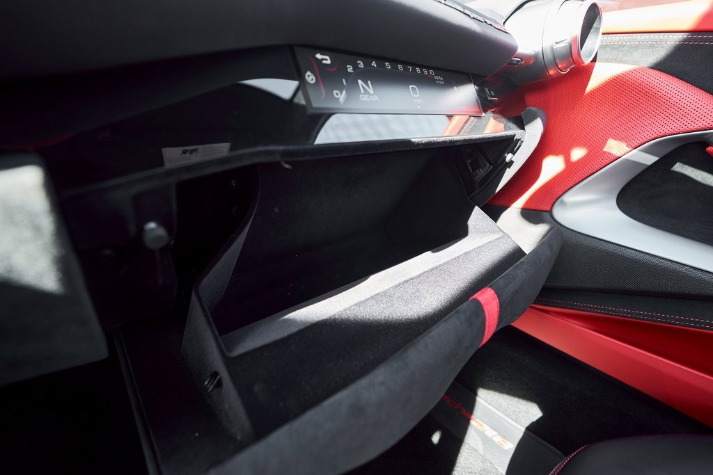 Used 2018 Ferrari 812 Superfast image 78