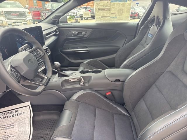 New 2025 Ford Mustang Dark Horse image 10