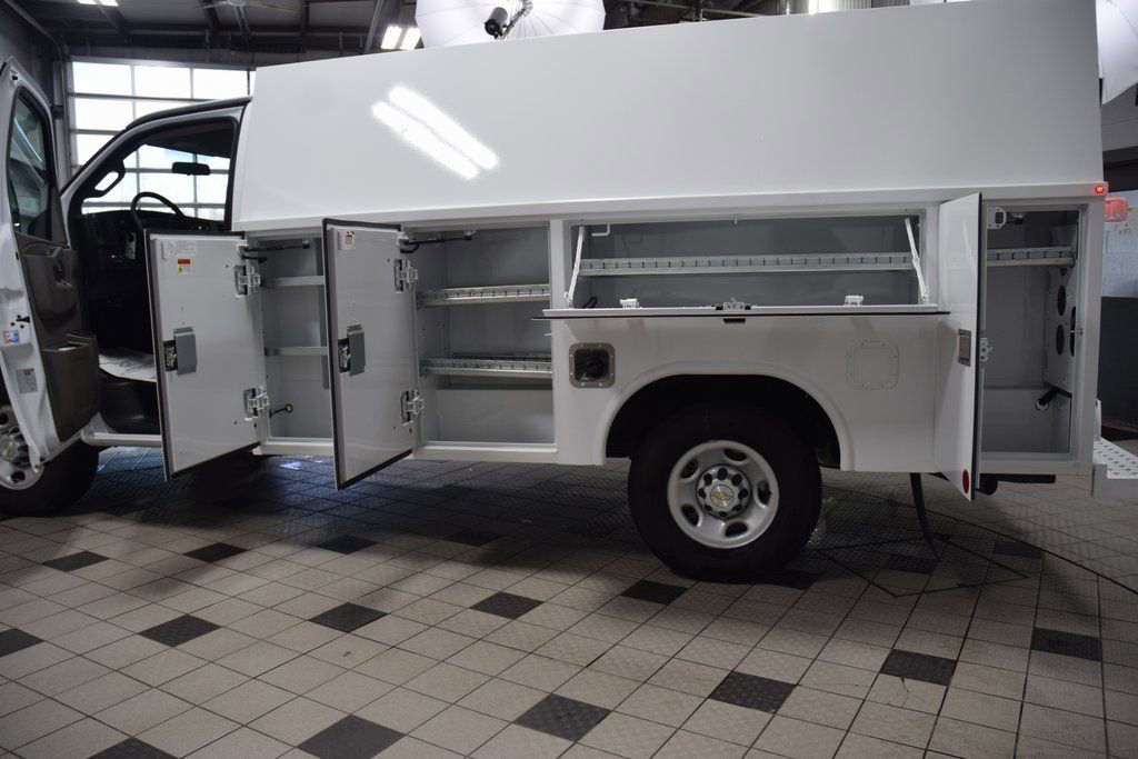 New 2025 Chevrolet Express 3500 w/ Power Convenience Package RWD image 31