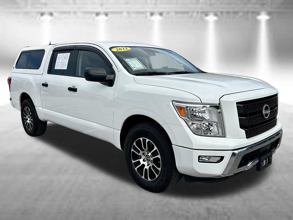 Certified 2023 Nissan Titan SV RWD image 3