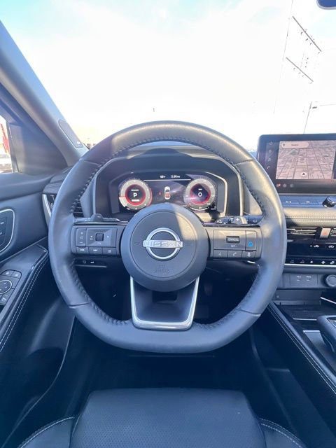 Certified 2024 Nissan Rogue Platinum w/ Platinum Premium Package image 17